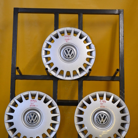 Használt VW (670) dísztárcsa 15coll